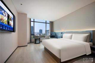 Atour Light Hotel Hangzhou Zijingang Science and Technology City - Hangzhou - 2