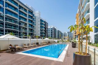Elegant 1-Bedroom Urban Hideaway in Dubai - 9