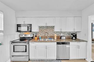 Modern & Comfy 2 BR Mins to Beach & Casino #191 - 1