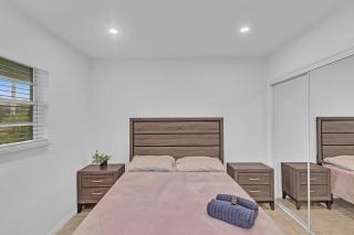 2 Bedroom House Minutes From Beach And Casino Db1 - Dania Beach - 2