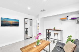 New 2 Bed Studio Close To Beach & Casino Ha04 - Hollywood - 6