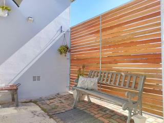 Adorable Garden Cottage In The Heart Of Pe - Lorraine - 7
