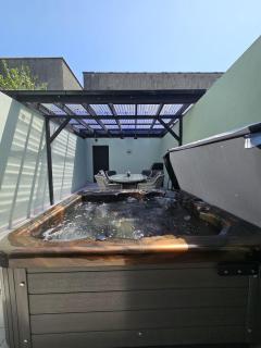 Eyre Square Centre House with Hot Tub - Galway - 6