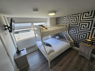Eyre Square Centre House with Hot Tub - Galway - 5