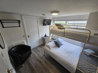 Eyre Square Centre House with Hot Tub - Galway - 4