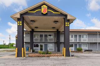 Super 8 by Wyndham Millbury/Toledo - 7