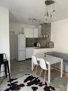 Luxus Cluj Airport Apartments - 6