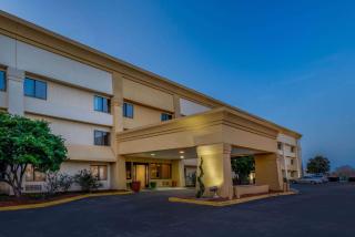 Baymont by Wyndham Meridian - Meridian - 7