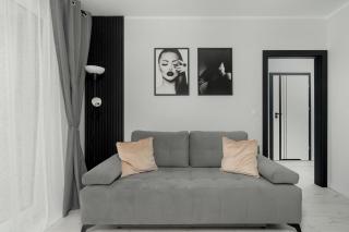 Wyjątkowy i Nowoczesny Apartament z Balkonem i Parkingiem by Noclegi Renters - Poznań - 4