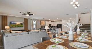 Last Minute Disney Getaway! Private Pool, Hot Tub & Games Room. Book Now! #56635 - Kissimmee - 1