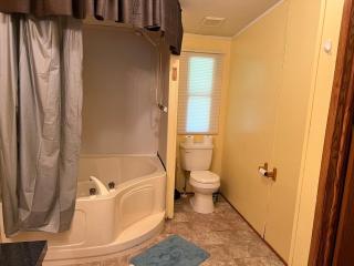 Travel Worker Between Housing 32 Lake View Mh - Liledoun - 4