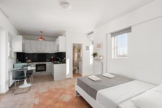 Large terrace studio - Athens - 0