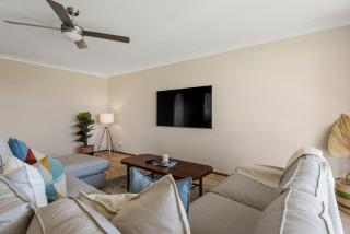 Entertaining Home In Convenient Location - Sanctuary Point - 4
