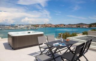 Amazing Apartment In Betina - Betina - 9