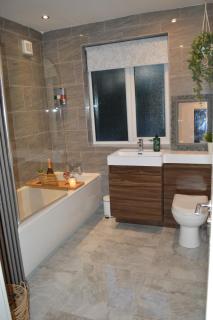 Relaxing King bed retreat - 1