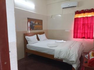 Vrs Inn - Vellore - 9