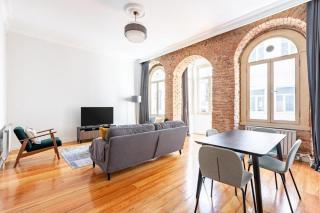 Warm Rustic Charming 2bd Galata Wpatio Gem! #320 - Istanbul - 9