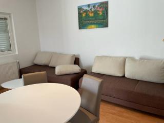Apartment Place 2 Stay - Hvar - 8