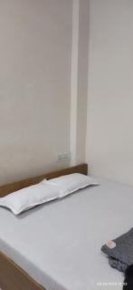 Hotel NEW SHRI GAJLAXMI Near to Mahakaleswar temple - Ujjain - 1