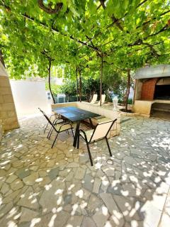 Apartments Mercep - Omiš - 0
