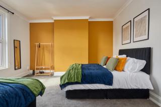Charming 3 Bedroom House Darlington - Darlington - 6