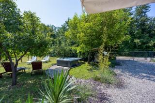 Lovely Cottage with Jacuzzi - VeliGolji - 5