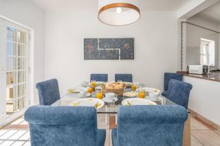 Host Wise - Spacious Family House with Garden - Lagos - 2