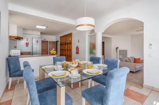 Host Wise - Spacious Family House with Garden - Lagos - 3