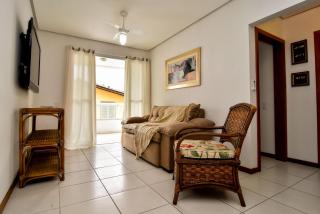 1 quadra da Praia e Piscina P1881 - Florianópolis - 0