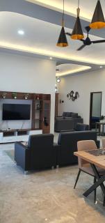 RaYa GuestHouse & Pool - 1