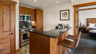 1310A 2bdrm Let It Snow 3rd Floor Mountain and Spruce Peak Views By Stowe Mountain Rentals - 4