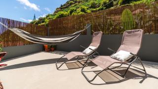 Modern Tropical Hideaway by LovelyStay - 8