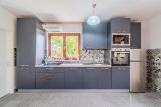 Green Oasis Estate with Private Pool and Backyard near Zagreb - 3