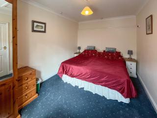 Millside Cottage - - 4