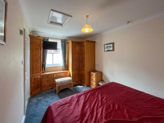 Millside Cottage - - 3