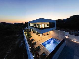 Villa Adina - 0