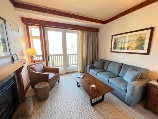 1434 Lodge at Spruce Peak Ski in Ski out Studio Expansive Views By Stowe Mountain Rentals - Stowe - 6