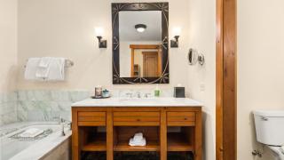 1315 STUDIO The Lodge At Spruce Peak 3rd floor By Stowe Mountain Rentals - 2