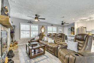 Fort Walton Beach Home with Pool 5 Mi to Beach! - Fort Walton Beach - 7