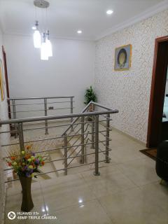 Cozy 3-Bedroom in Lekki Phase 1 - Lekki - 1