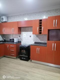 Cozy 3-Bedroom in Lekki Phase 1 - Lekki - 4