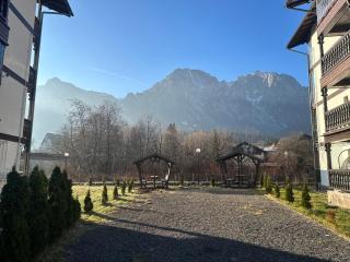 Kathy's Elegance - Buşteni - 9