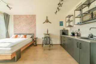 IndustriaLux Suite by Rentez - Prague - 2