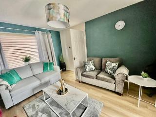 Canterbury 3BR Home with Driveway in secure neighbourhood - 2