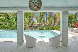 New! Waterfront Heated Pool, Fishing Pier, Designer Touches, 2mi to Beach - Fort Lauderdale - 1