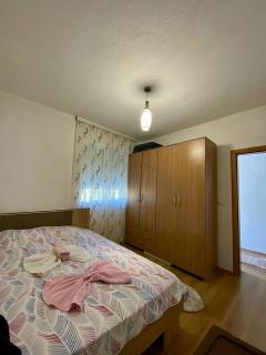 Lola Guest House - 1