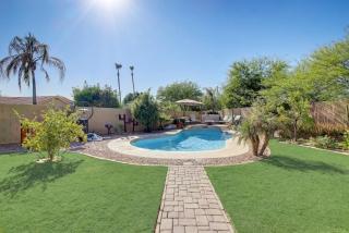 Kiva Cove Pool & Sun Loungers on the Patio - 1