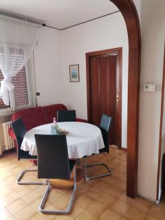 Ampia camera con balcone privato - Pordenone - 2