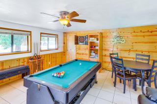 Walk to Rainbow Lake Cabin with Game Room and Yard - Lake of the Woods - 9