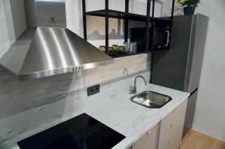 Central Charm Apartment - Târgu Neamț - 9